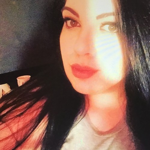 Mia – Psychic Advisor