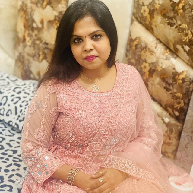 Neha – Psychic Advisor